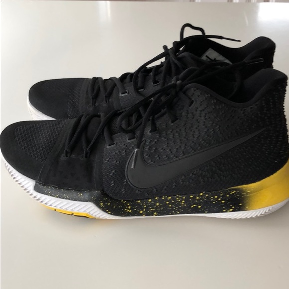 kyrie 3 black yellow